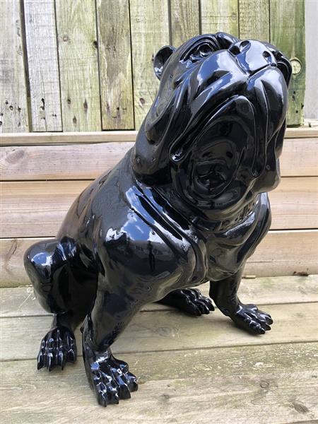 Grote foto bulldog engels model polystein zwart zittend. tuin en terras tuindecoratie