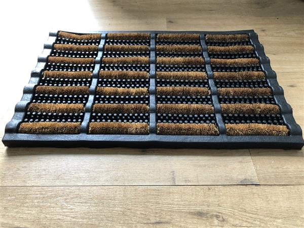 Grote foto stevige deurmat rubber met kokos borstel haren laatste tuin en terras overige tuin en terras