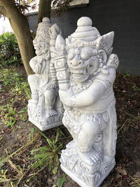 Grote foto set tempelwachters poortwachters balinese krijgers tuin en terras tuindecoratie