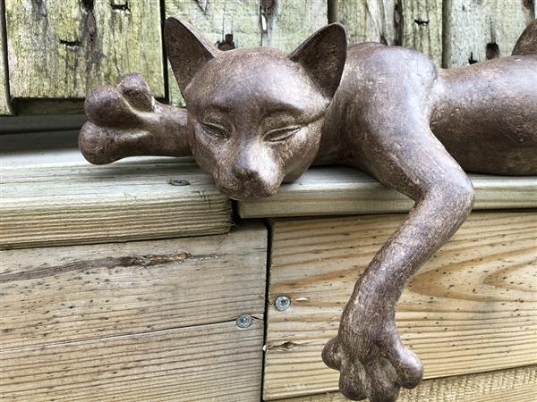 Grote foto sculptuur liggende kat uit polystein tuin en terras tuindecoratie