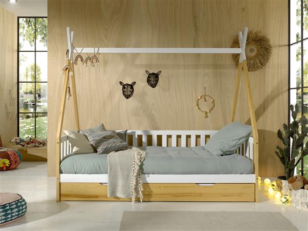Grote foto tipi 1 persoonsbed bedbank met hekje naturel wit vipack antiek en kunst stoelen en banken