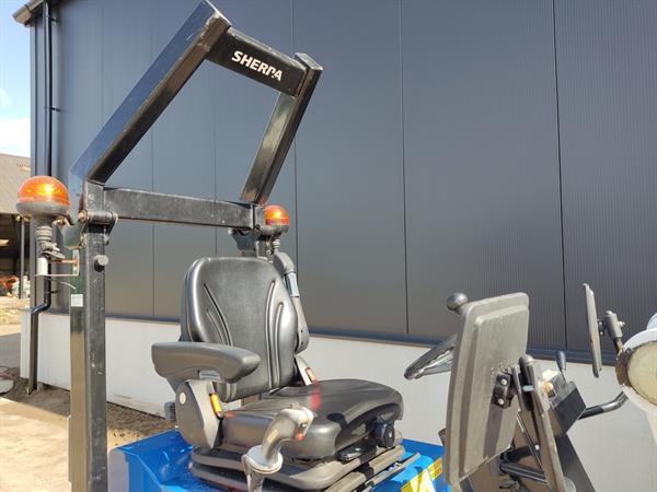 Grote foto sherpa 300 miniloader shovel met veel aanbouwdelen agrarisch shovels