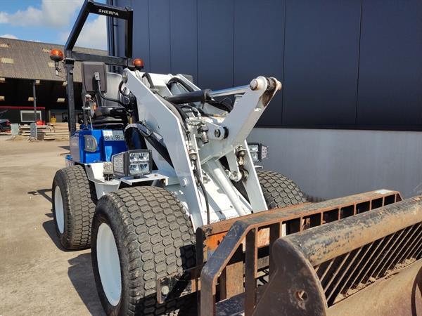 Grote foto sherpa 300 miniloader shovel met veel aanbouwdelen agrarisch shovels