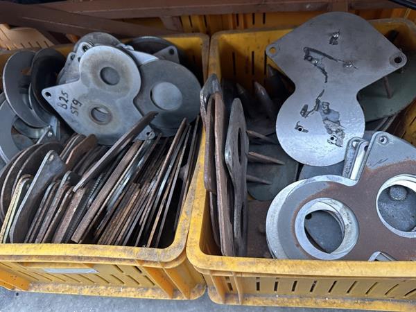 Grote foto diverse gebruikte boren en boorplaten t.b.v. javo potmachines agrarisch tuinbouw