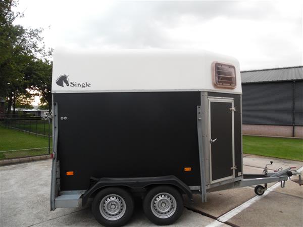Grote foto humbaur single 1.5 paards trailer bj 2003 dieren en toebehoren trailers