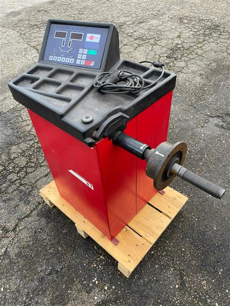 Grote foto banden balanceer apparaat ats elgi auto diversen gereedschap