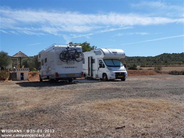 Grote foto camperplaats in ayora binnen land valencia vakantie spanje