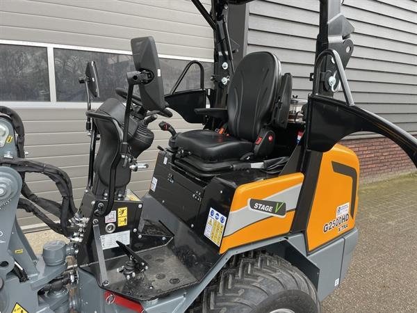 Grote foto giant g2500 hd x tra minishovel nieuw 680 lease pro inching agrarisch shovels