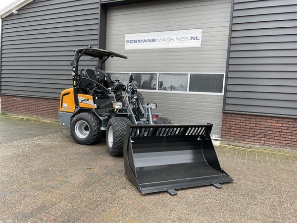 Grote foto giant g2500 hd x tra minishovel nieuw 680 lease pro inching agrarisch shovels
