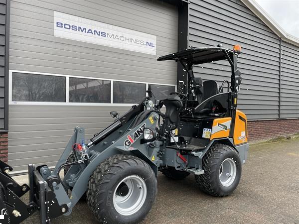 Grote foto giant g2500 hd x tra minishovel nieuw 680 lease pro inching agrarisch shovels