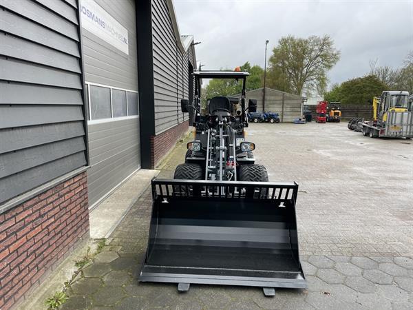 Grote foto giant g2500 hd x tra minishovel nieuw 680 lease pro inching agrarisch shovels