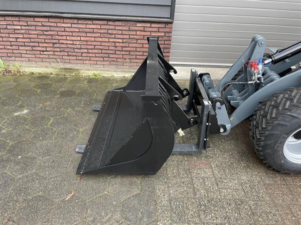 Grote foto giant g2500 hd x tra minishovel nieuw 680 lease pro inching agrarisch shovels