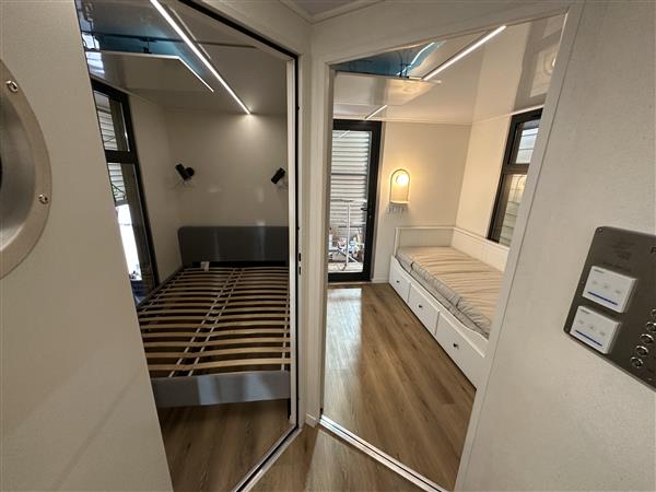 Grote foto woonboot catamaran waterhuis lakestar 1000 watersport en boten catamarans