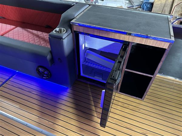 Grote foto aquarius deluxe bimini boot met verbrandingsmotor watersport en boten speedboten