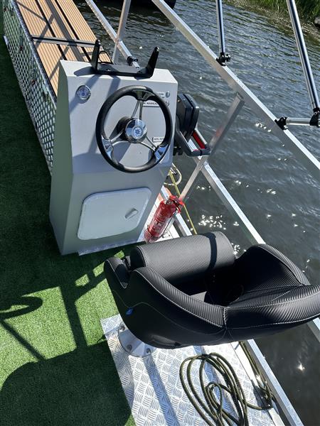 Grote foto aqarius 727 pontonboot met fietsplatform watersport en boten speedboten