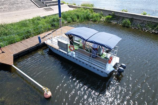 Grote foto aqarius 727 pontonboot met fietsplatform watersport en boten speedboten