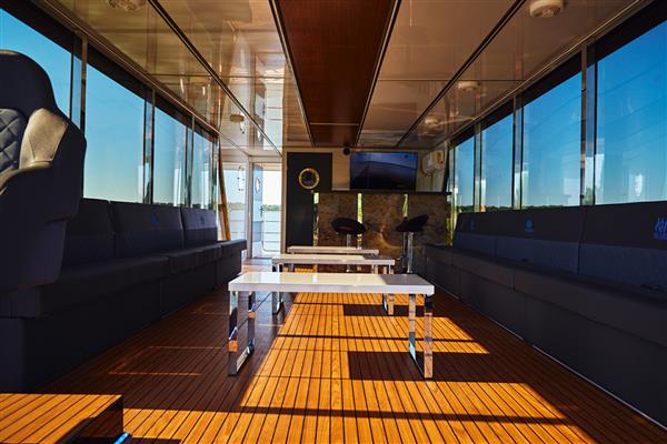 Grote foto woonboot catamaran lakestar1300 partyboot watersport en boten catamarans