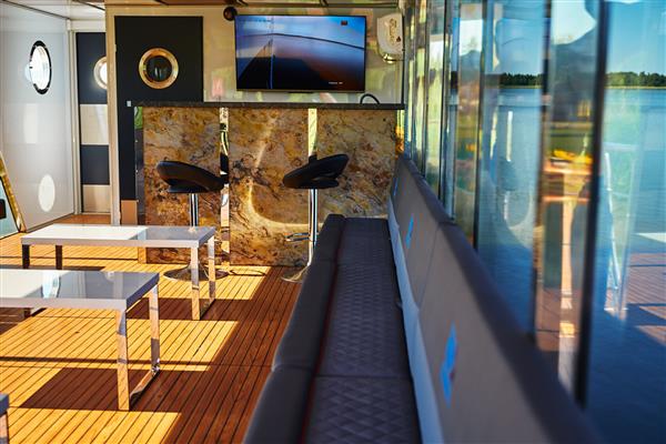 Grote foto woonboot catamaran lakestar1300 partyboot watersport en boten catamarans