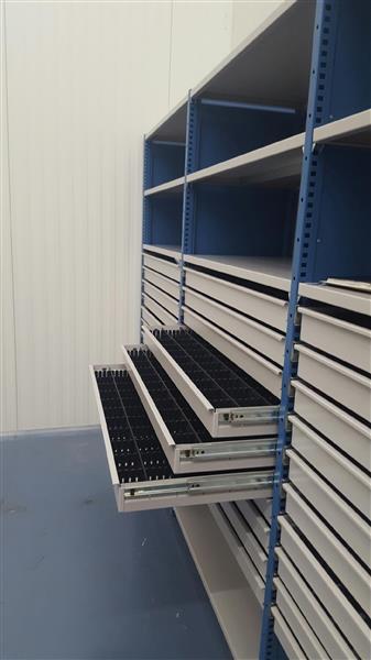 Grote foto magazijn ladekast en onderdelenkast hagisto doe het zelf en verbouw magazijnstellingen