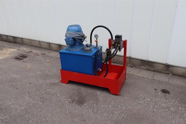 Grote foto hogedrukpomp oliepomp voor machines zoals preiwassers agrarisch tuinbouw