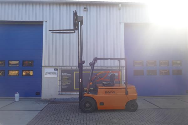 Grote foto vs 21294 elektrische heftruck still r60 40 sideshift agrarisch heftrucks
