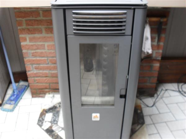 Grote foto pelletkachel 12 kw doe het zelf en verbouw verwarming radiatoren