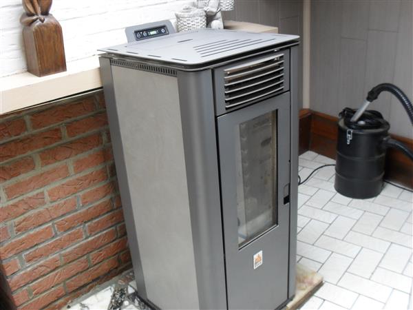 Grote foto pelletkachel 12 kw doe het zelf en verbouw verwarming radiatoren