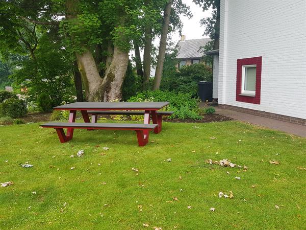 Grote foto picknicktafel blokpoot gecoat met composiet plank tuin en terras tuinmeubelen