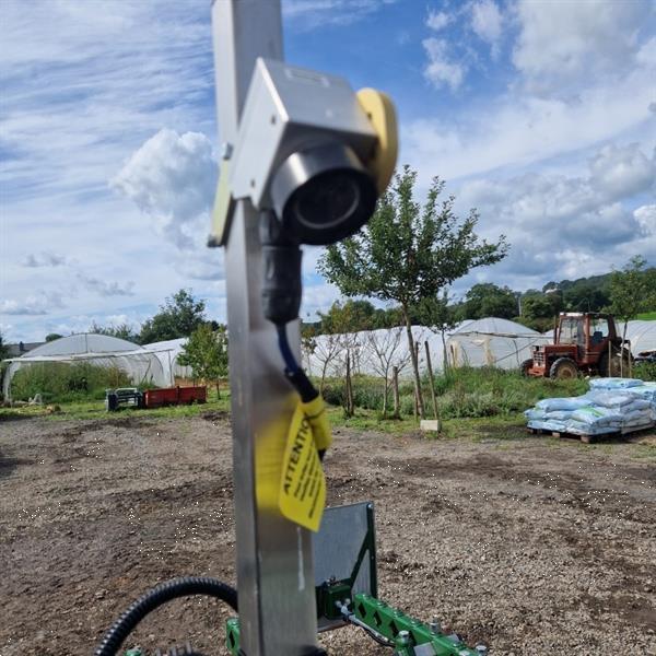 Grote foto garford robocrop automatische intra rij schoffelmachine voor groenten agrarisch onkruidbestrijding