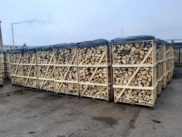 Grote foto ovengedroogde houtblokken eiken en honingbalkhout tuin en terras openhaardhout