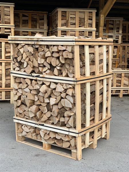 Grote foto ovengedroogde houtblokken eiken en honingbalkhout tuin en terras openhaardhout