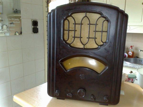 Grote foto saba radio uit 1932 heel gave audio tv en foto antieke radio