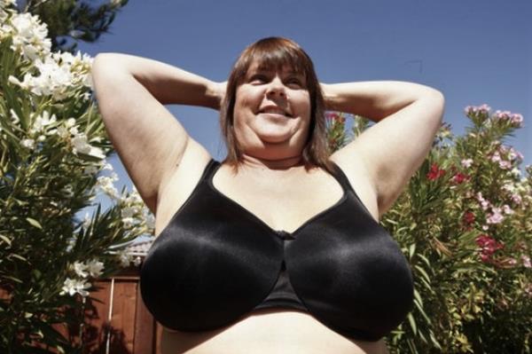 Grote foto grote geile tieten en een zeer ruime poes erotiek contact vrouw tot man