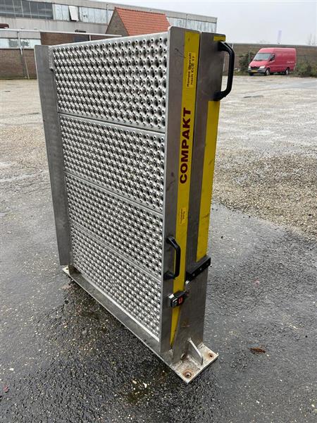 Grote foto oprijplaat compact rijplaat rampe rolstoellift auto diversen gereedschap