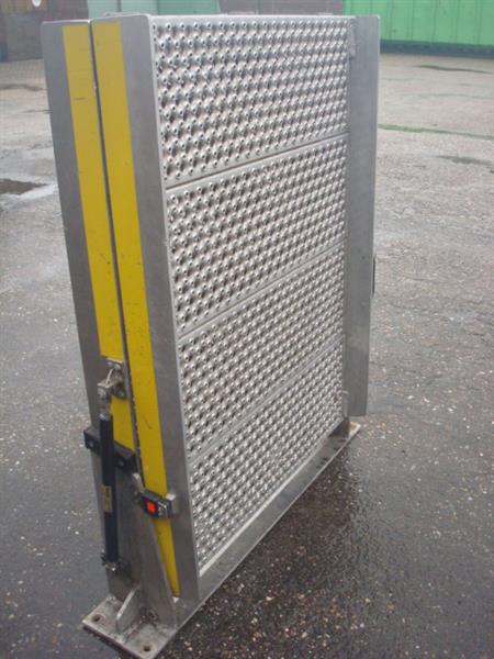Grote foto oprijplaat compact rijplaat rampe rolstoellift auto diversen gereedschap
