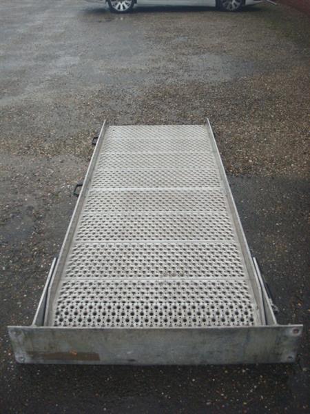 Grote foto oprijplaat compact rijplaat rampe rolstoellift auto diversen gereedschap