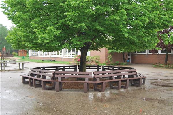 Grote foto kunststof bloembakken blokhut profiel zeskantig tuin en terras tuinmeubelen