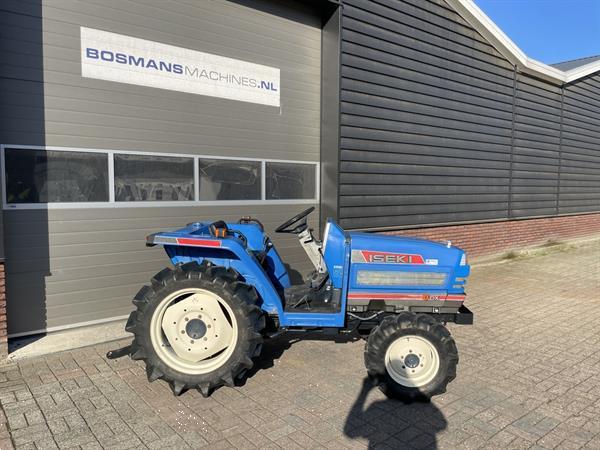 Grote foto iseki ta227 4wd 26 pk minitractor kubota solis farmtrac agrarisch tractoren