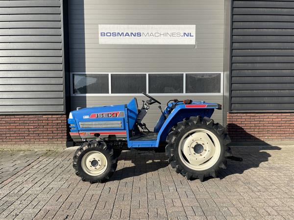 Grote foto iseki ta227 4wd 26 pk minitractor kubota solis farmtrac agrarisch tractoren