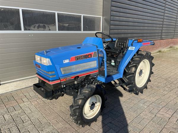 Grote foto iseki ta227 4wd 26 pk minitractor kubota solis farmtrac agrarisch tractoren