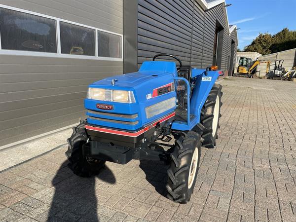 Grote foto iseki ta227 4wd 26 pk minitractor kubota solis farmtrac agrarisch tractoren