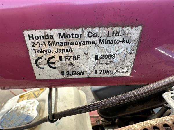 Grote foto honda f560 2 wielige trekker met hak schoffelbalk agrarisch onkruidbestrijding