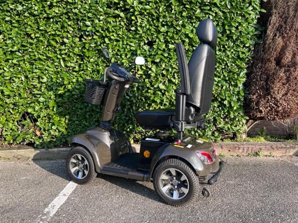 Grote foto nieuwstaat scootmobiel 4 wieler diversen brommobielen en scootmobielen