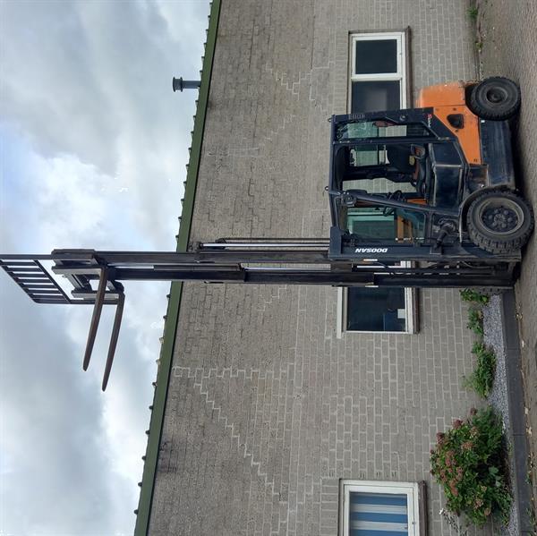 Grote foto doosan d30s 5 diesel heftruck triplo 4 7 m shift bj 2013 agrarisch heftrucks