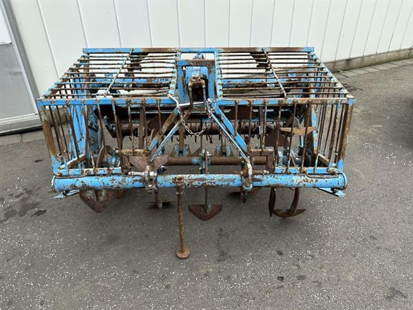Grote foto imants spitmachine 150 cm met harkrol agrarisch akkerbouw