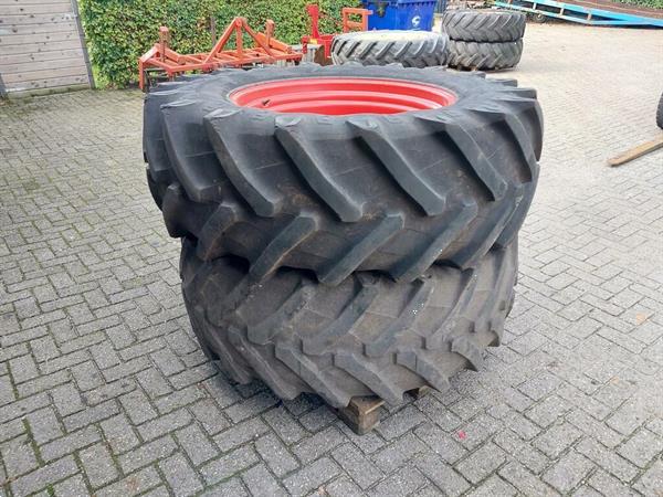 Grote foto fendt wielen 520 70 r34 agrarisch wielen