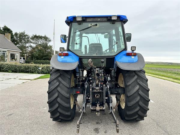 Grote foto new holland tm 120 agrarisch tractoren