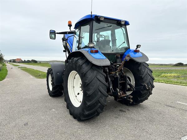 Grote foto new holland tm 155 agrarisch tractoren
