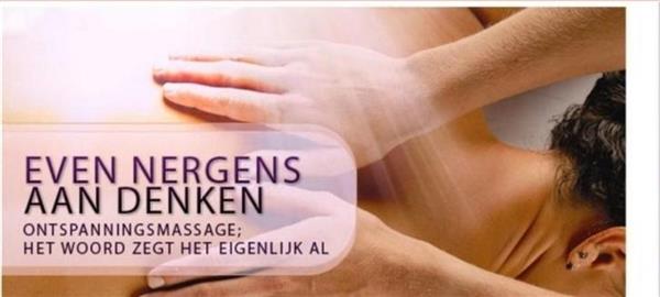 Grote foto full body ontspanningsmassage diensten en vakmensen masseurs en massagesalons