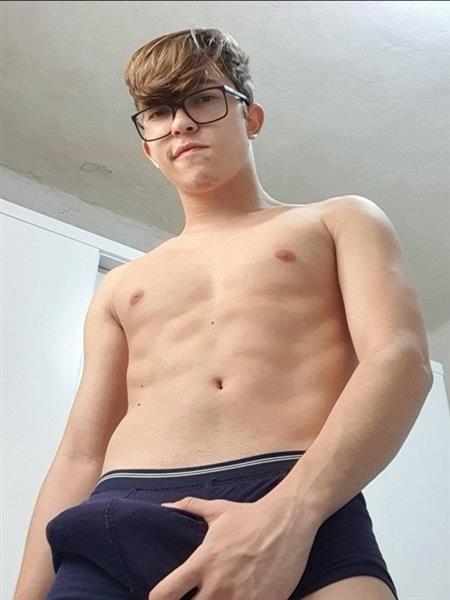 Grote foto jonge jongen zoekt sex met man erotiek contact man tot man